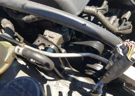 2004 Toyota Corolla Le из США, поврежденный, VIN 2T1BR32E34C282896